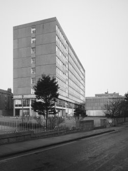Aberdeen, Holburn Street, College of Commerce.
General view from South-East.