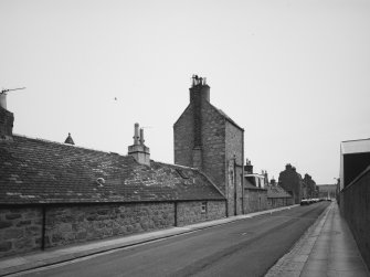 Aberdeen, Footdee, New Pier Road.
General view from North.