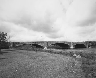 Aberdeen, King George VI Bridge.
General view of bridge from East.