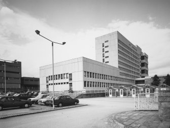 Aberdeen, 581 King Street, University of Aberdeen, School of Agriculture.
General view from South-East.