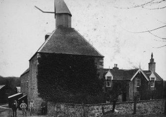 Peterculter, Murtle Mill.
General view from N-N-W end, taken in the early 1920's. Source and exact date unknown.