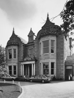 Aberdeen, 9 Queen's Road.
General view from North-West.