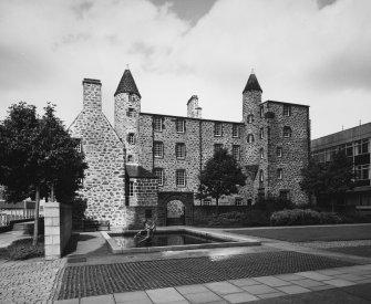 Aberdeen, Broad Street, Provost Skene's House.
General view from South.