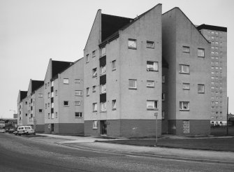 Aberdeen, Seaton Development, Areas B and C.
General view of maisonettes.