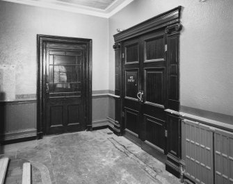 Aberdeen, 3 Skene Terrace, The Cinema House, interior.
Detail of the panelled doors in the entrance foyer.