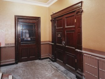 Aberdeen, 3 Skene Terrace, The Cinema House, interior.
Detail of the panelled doors in the entrance foyer.