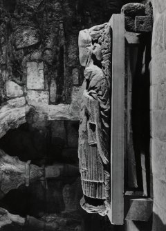 Iona, Iona Abbey, interior. 
View of effigy of Abbot Dominic L91.