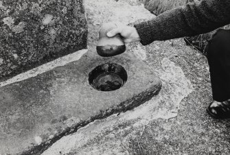 Kilchoman Cross, Kilchoman Old Parish Church.
View of pestle at base of West Highland Cross.