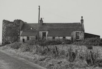 Old Lead Mines, Mulreesh, Islay.
View of cottage and former engine-house from North.