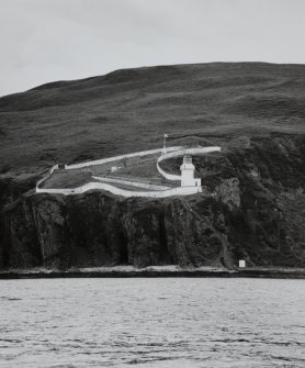 Islay, McArthur's Head Lighthouse
General view from E (in the sound of Islay), showing the impressive cliff-top location of the lighthouse and compound, to which access and supply was only possible by sea using a small jetty at the base of the cliffs