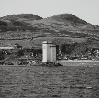 Port Ellen Lighthouse.
Distant view from South East.