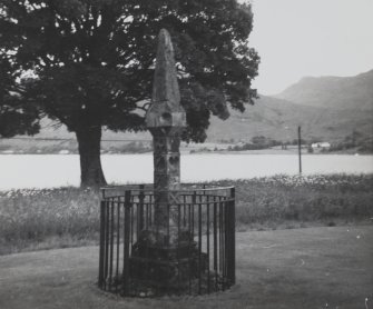 Lochgoilhead, Sundial.
General view.