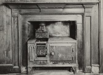 Mull, MacQuarrie's House, interior.
General view of parlour fireplace.