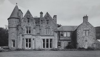 Mull, Gruline House.
General view of South elevation.