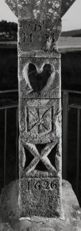 Lochgoilhead, Sundial.
Detail of North face of sundial showing arms and date.
Insc: '1626'.