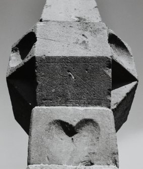 Lochgoilhead, Sundial.
Detail of head of sundial from below.