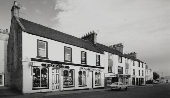 Lochgilphead, 2-8 Argyll Street.
General view from West.