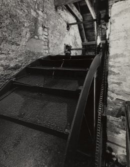 Redhouses Woolen Mill, Islay.
Detail of waterwheel showing chain-drive mechanism.