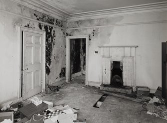Mull, Pennyghael House, interior.
View of ground floor Sitting Room from East.