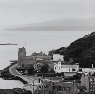 Oban, Corran Esplanade. St. Columba's Roman Catholic Cathedral.
Distant view from South-East.