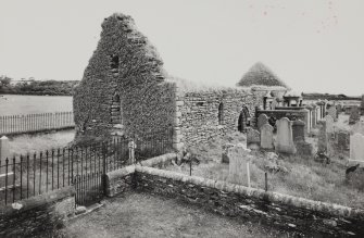 Kilbrannan, Skipness Chapel.
General view of chapel and part of churchyard from South-West.