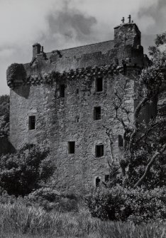 Argyll, Saddell Castle.
General view of tower house and courtyard gateway from North-West.