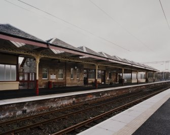 Milngavie, Railway Station
View of main platform from NW