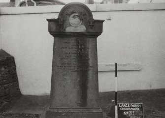 View of headstone commemorating John Lang (d. 1851) and Robert Lang (d. 1851), sons of John Lade of Nodesdale and Jane Lang.
Largs Parish Churchyard No 31.
