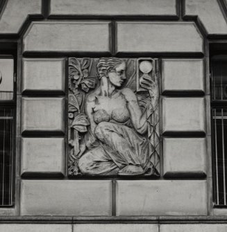 Glasgow, 81-107 Bothwell Street, Scottish Legal Life.
Detail of figurative panel.
