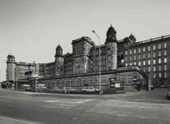 Glasgow Royal Infirmary
General view from South West