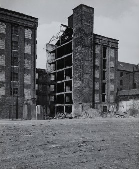 Glasgow, 87-105 Cheapside Street, Houldsworth's Cotton Mill.
View of demolished portion exposing floor construction, North section.