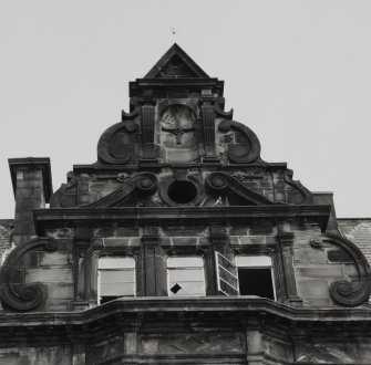 Glasgow, 253 Duke Street, Eastern District Hospital.
Detail of pediment.