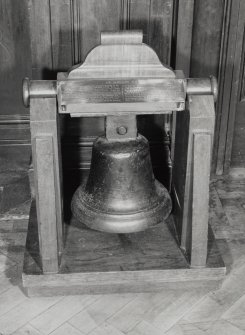 Interior, 1st floor, saloon, view of bell