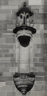 Glasgow, 840 Govan Road, Pearce Institute
Detail of niche on West facade.