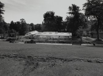 E House. Walled garden. General view from N.