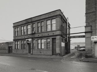 Glasgow, 131-161 Helen Street, British Polar Diesel Engine Works.
General view of office buildings from West. (133 Helen Street).

