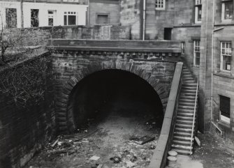 Glasgow, Kelvinbridge Railway Station.
General view of tunnel entrance at North end of former railway station.