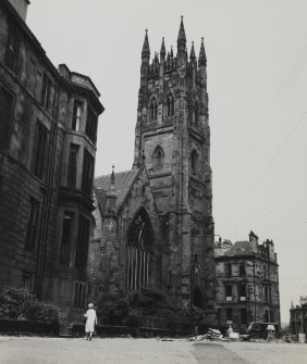 Glasgow, 31, 33, 35 Lynedoch Place, Free Church College.
General view from South-East.