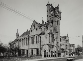 Glasgow, Rutherglen, Town Hall.
General view from South-West.