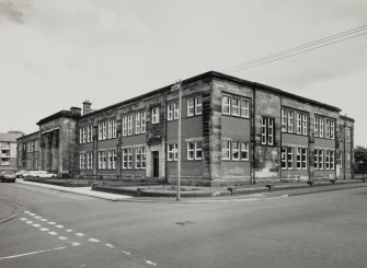 Glasgow, 20 Mosspark Square, Mosspark School.
General view from South-West.