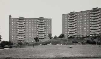 Glasgow, Moss Heights Avenue, Moss Heights.
General view from South.