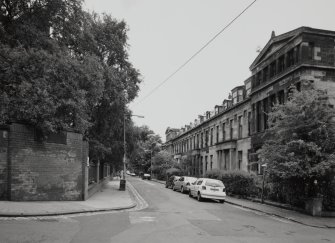 View along Oakfield Avenue from S