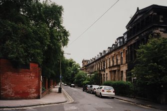 View along Oakfield Avenue from S