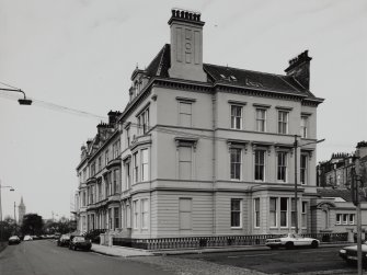 Glasgow, 3 Park Terrace
General view of Park Terrace and Park Street South from South East.