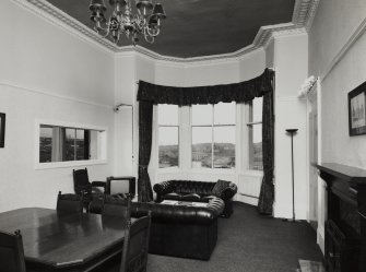 Glasgow, 9 Park Quadrant, interior
General view of third floor North East room from South.