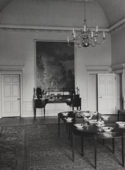 Glasgow, Pollok House, interior.
View of dining room from East.