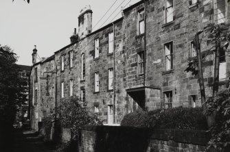 Glasgow, 2-8 Queen Mary Avenue.
General view of rear from Queen's Drive Lane.