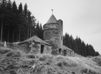 View from S, showing the central tower (converted to a silo) and its two adjacent 'pavilions'