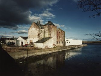 Aberdeenshire, Newburgh, Newburgh Mill
View of mill from south west, showing two kilns at west end of block
