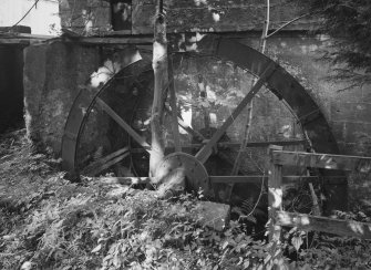 Auchenblae, Burnett Street, Den Mill
Detailed view from west of remains of overshot water wheel situated on the west gable of the mill